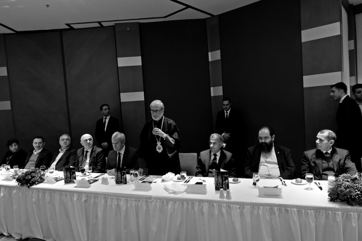 Հոգեճաշ Արա Կիւլէրի համար